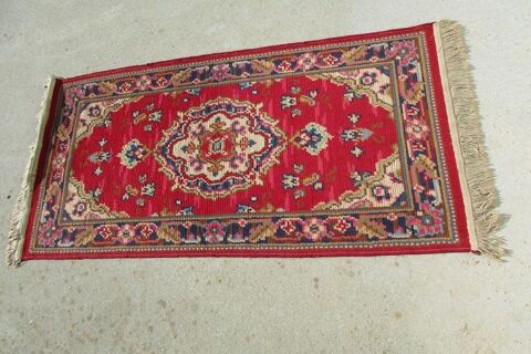 Petit tapis ancien color , 150 x 70 cm
100 Paris 15 (75)