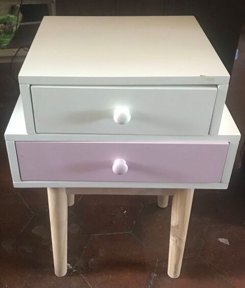 table de nuit rose et blanche bois 10 Verneuil-sur-Avre (27)