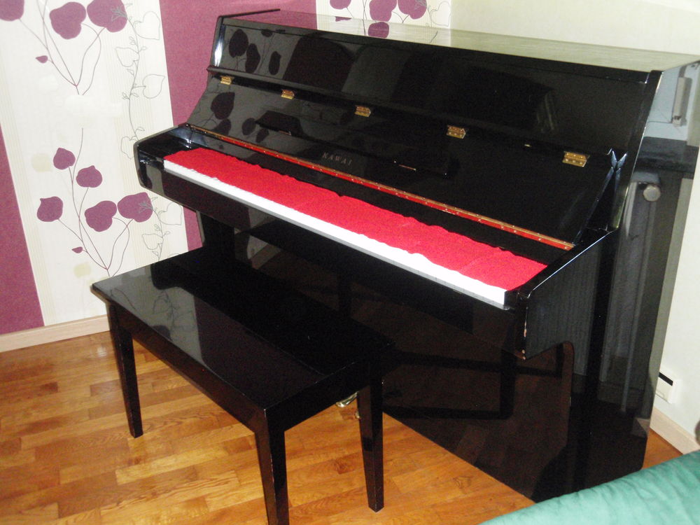 Piano droit KAWAI Instruments de musique