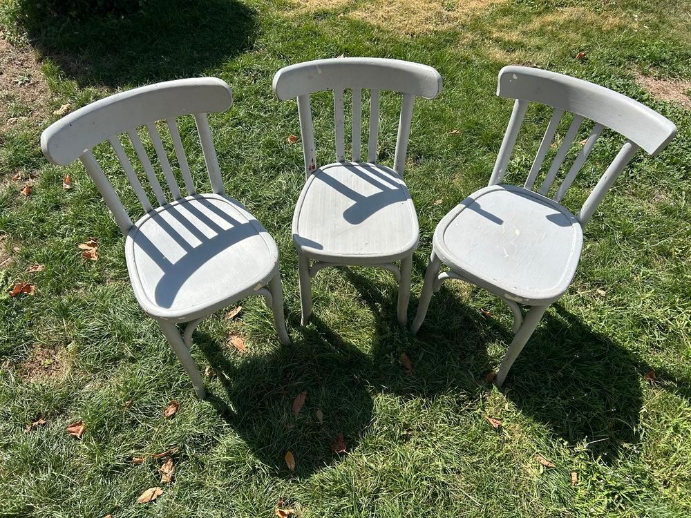 3 chaises bistrot vintage grise Meubles