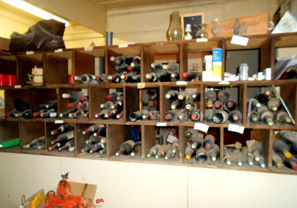 Meuble bois 32 compartiments pour bouteilles ou livres Meubles