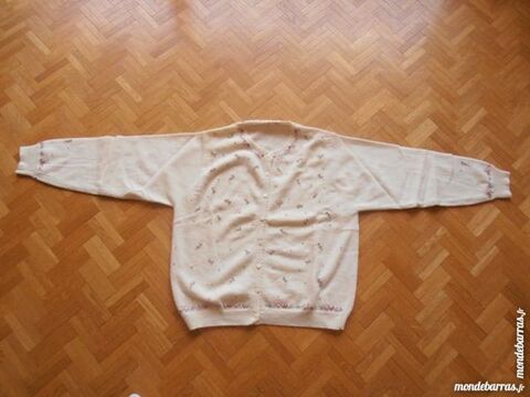 Cardigan beige brodé (49) 25 Tours (37)