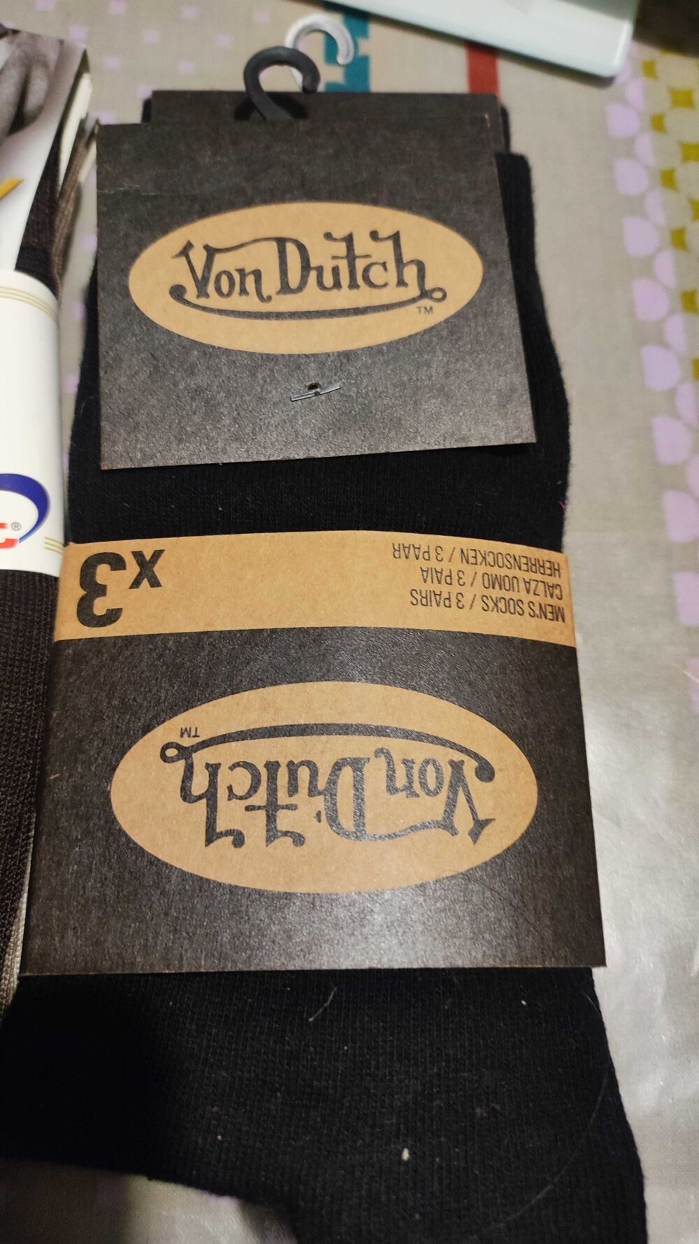 6 paires de chaussettes dont 3 Von Dutch du 39/42 Vêtements