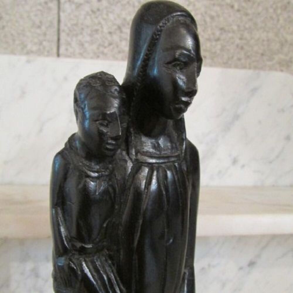 Statuette, la femme et l'enfant en &eacute;b&egrave;ne Décoration