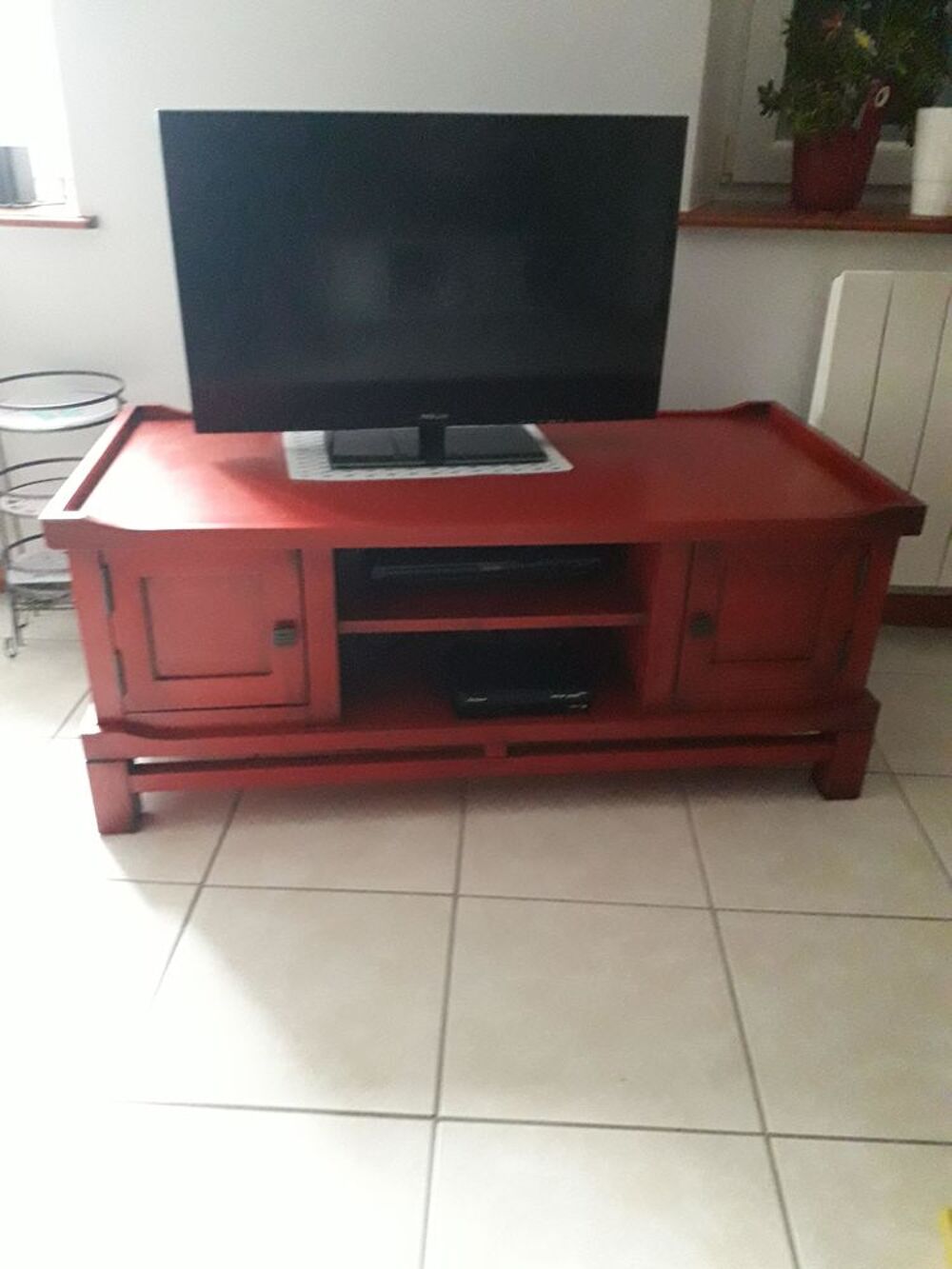 Meuble t&eacute;l&eacute; commode Meubles