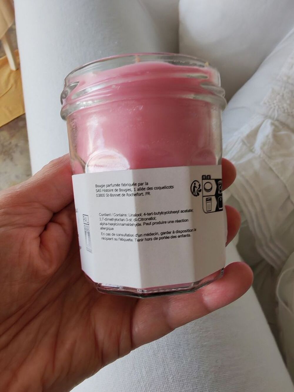 Bougie tr&egrave;s parfum&eacute;e fabrication artisanale a la main Neuve Décoration