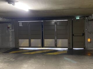  Parking / Garage � louer 11 m� Paris