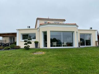  Maison � vendre 12 pi�ces 250 m�