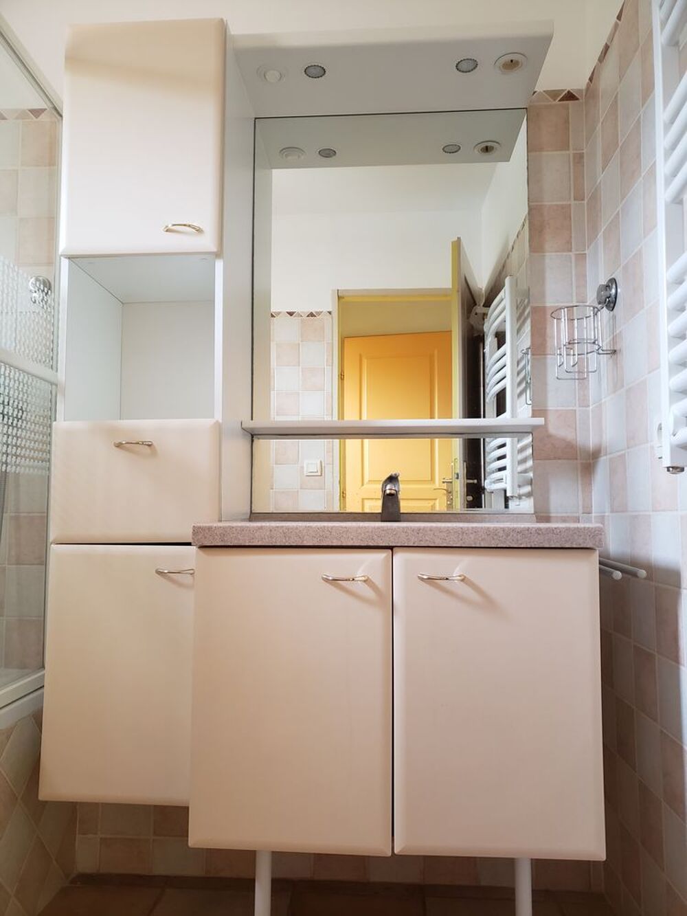Ensemble mobilier salle de bains avec vasque int&eacute;gr&eacute;e Bricolage