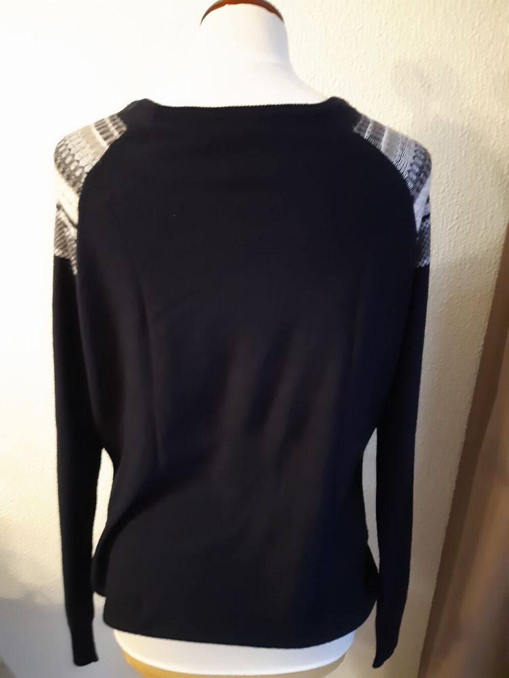Pull chaud marine avec angora Vêtements