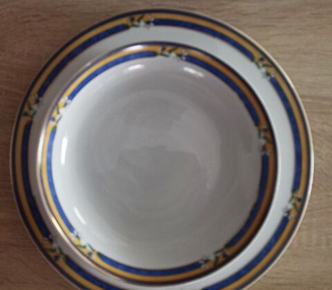 service de table en porcelaine HOTESSE dor� or fin 80 Puisserguier (34)