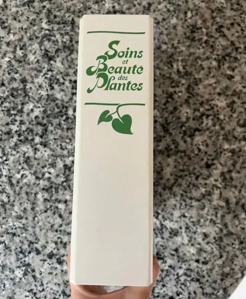 Soin &amp; Beaut&eacute; des Plantes. Classeur Jardinage Illustr&eacute; Livres et BD