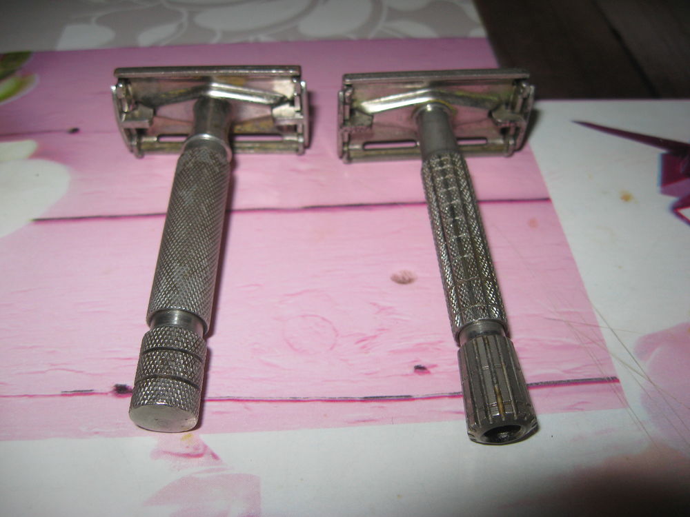 2 anciens rasoirs Gillette 