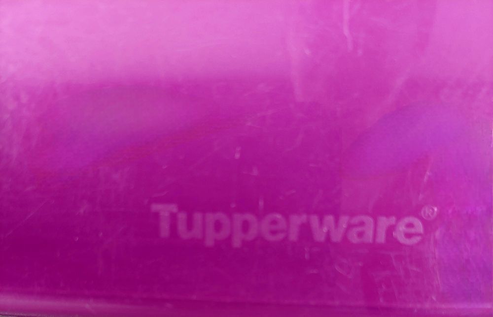 3 bo&icirc;tes dont 2 TUPPERWARES + 1 verseuse Cuisine