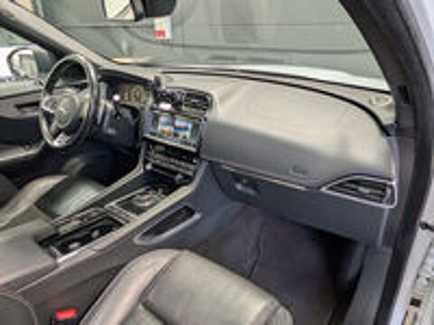 F-PACE F-Pace 2.0 D - 180 ch AWD BVA8 R-Sport 2017 occasion 59600 Maubeuge