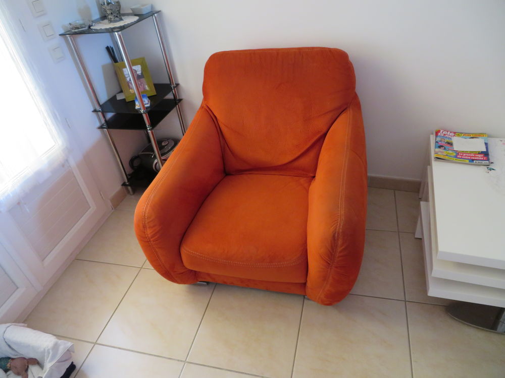 canape + fauteuil 
Meubles