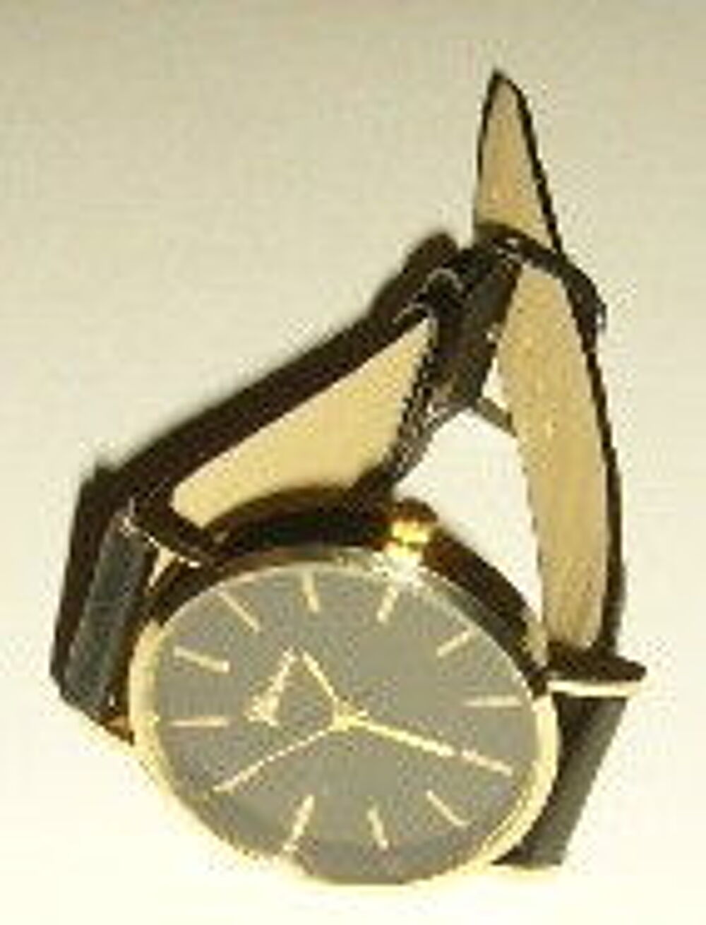 Belle montre quartz Geneva cadran et aiguilles et trotteur Bijoux et montres