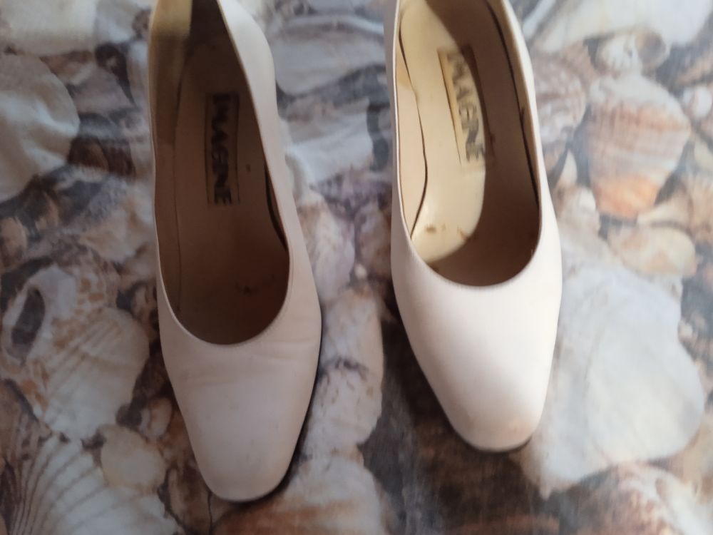 chaussures cuir pleine peau souples 37,5/38 Chaussures