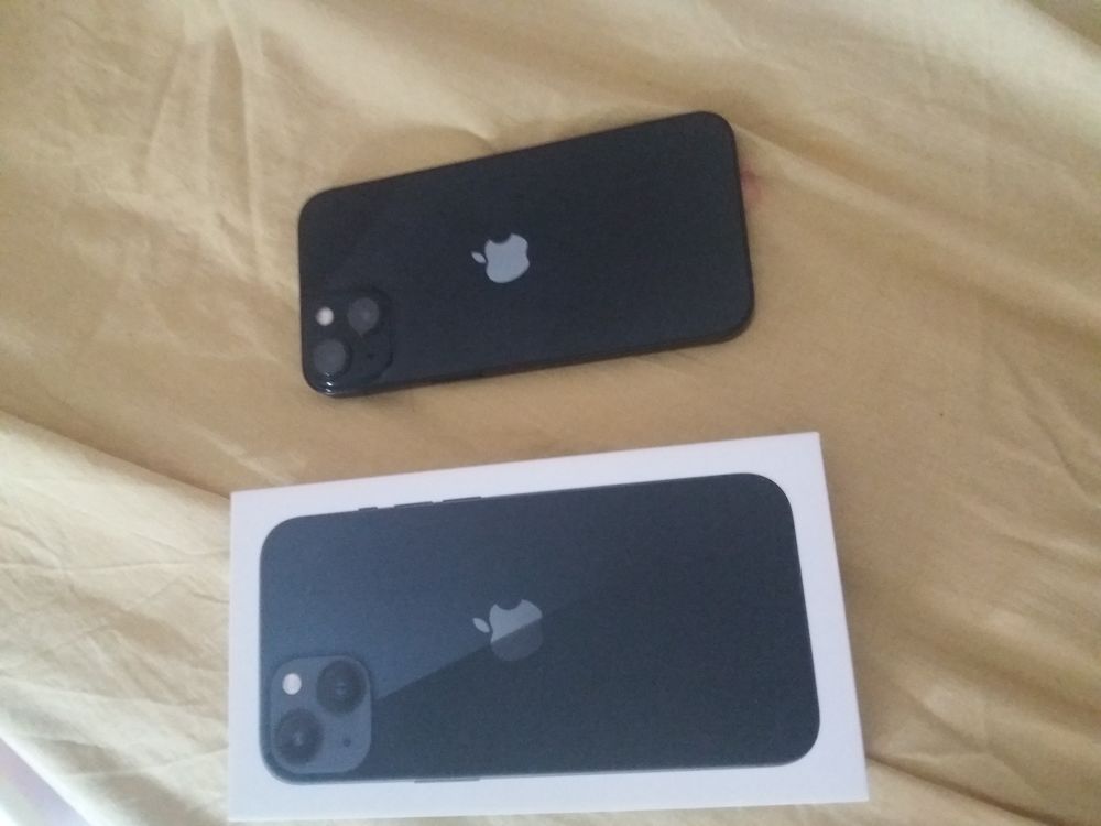 iPhone 13 256gb Téléphones et tablettes