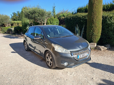 Peugeot 208 1.6 VTi 120ch BVM5 Allure