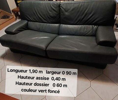 CANAP CUIR EN CUIR VERT FONCE TROIS PLACES 399 Petit-Bourg (97)