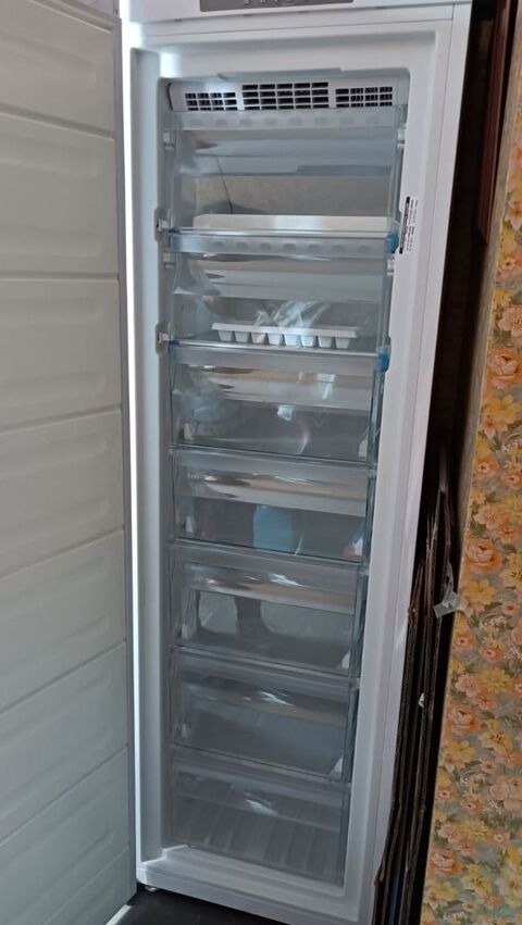 Congélateur armoire
300 Grésy-sur-Isère (73)