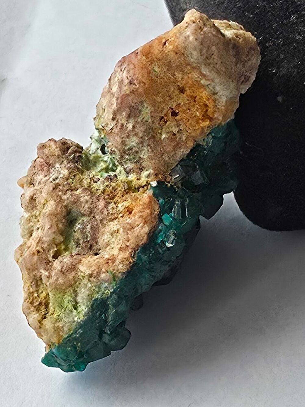 Magnifique Dioptase naturelle du Congo sur gangue-Katanga-26g 