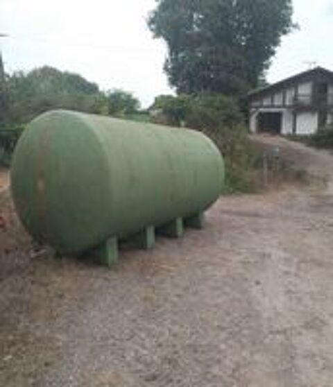   Réserve anti-incendies : Cuve polyester 4 socles :12000 litr 