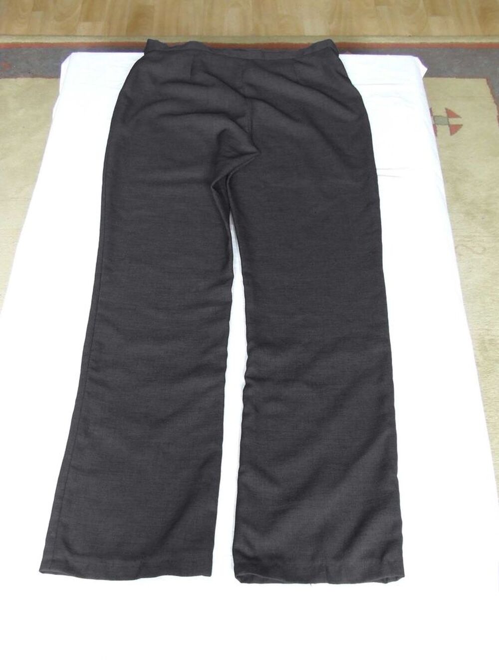 Pantalon coupe droite, FROGGY, Gris fonc&eacute;, T. 42, TBE Vêtements