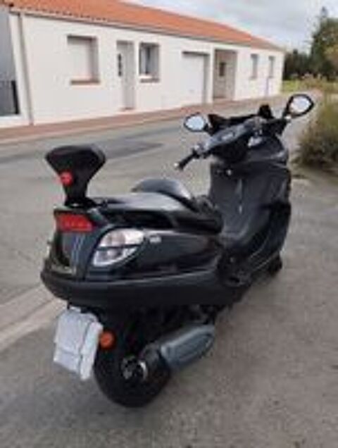 PIAGGIO 2006 occasion 85300 Le Perrier