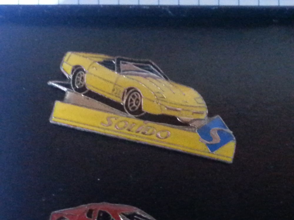 Pin's SOLIDO - N&deg; 927
