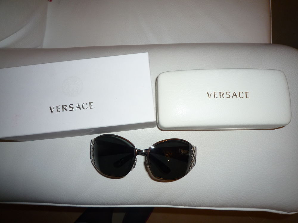 lunettes de soleil neuves versace Bijoux et montres