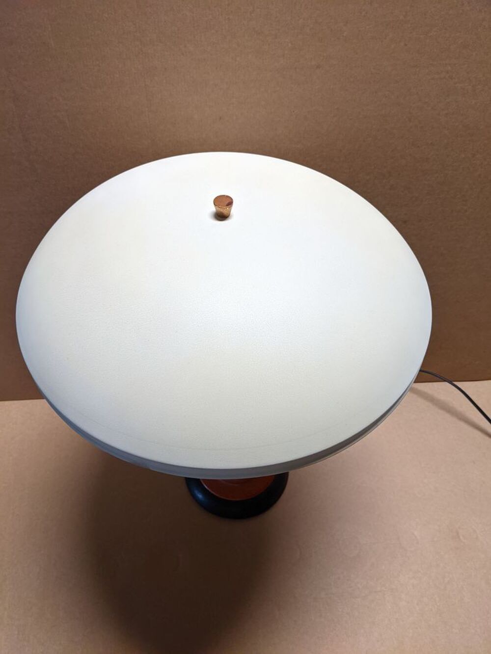 LAMPE JUMO 320 Bak&eacute;lite et PATINE cr&egrave;me. Ancienne lampe de b Décoration