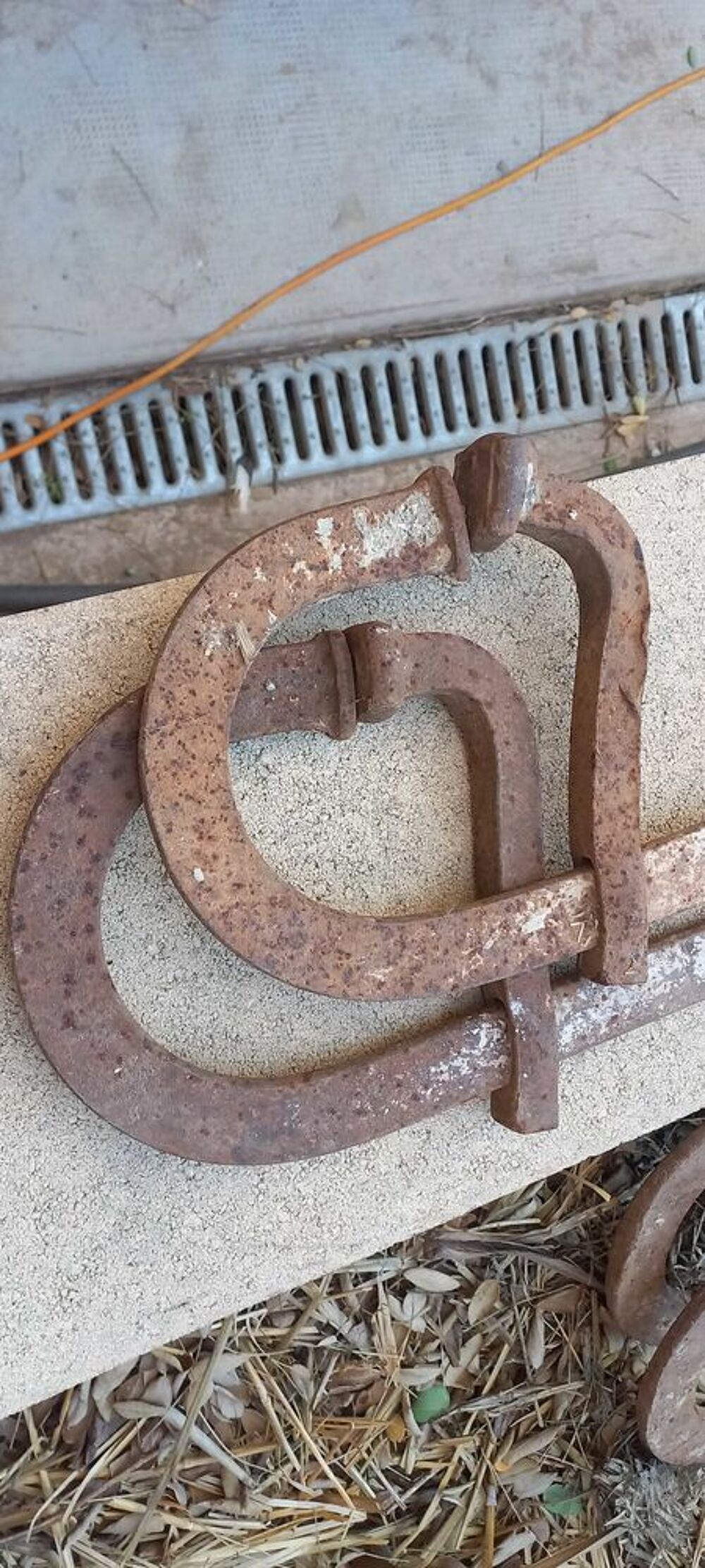 SERRES JOINTS ACIER DE MA&agrave;‡ON ET &agrave;€ POMPE Bricolage