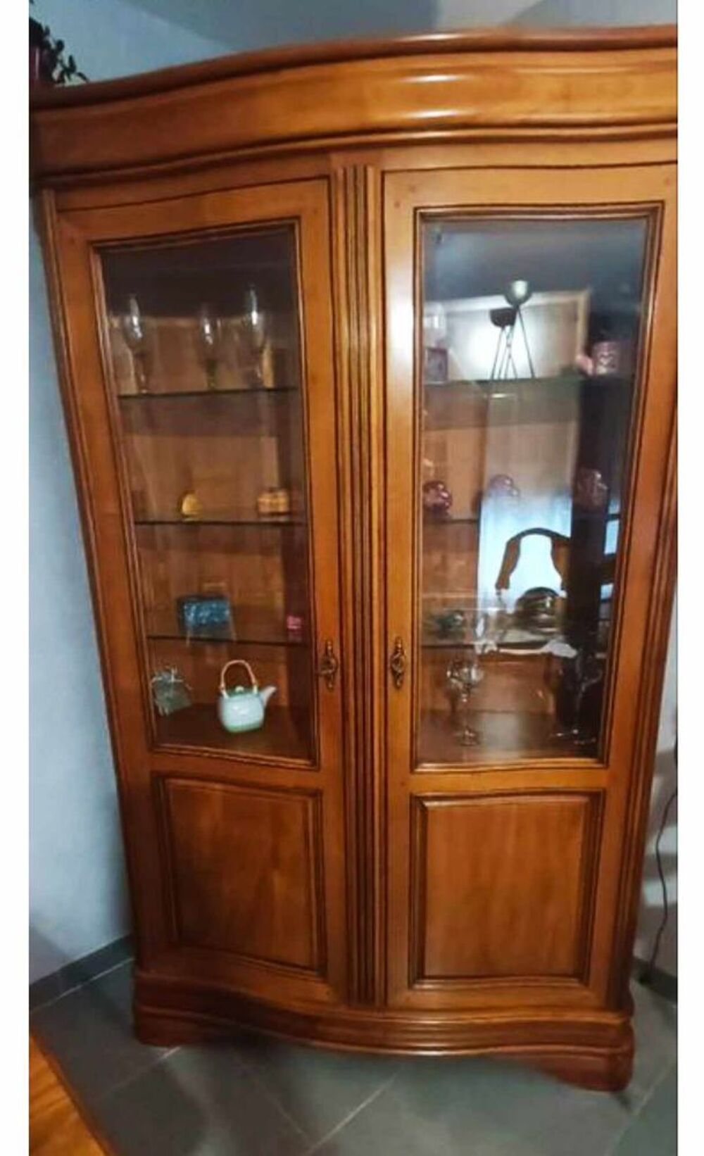 Vitrine en meurisier massif Meubles