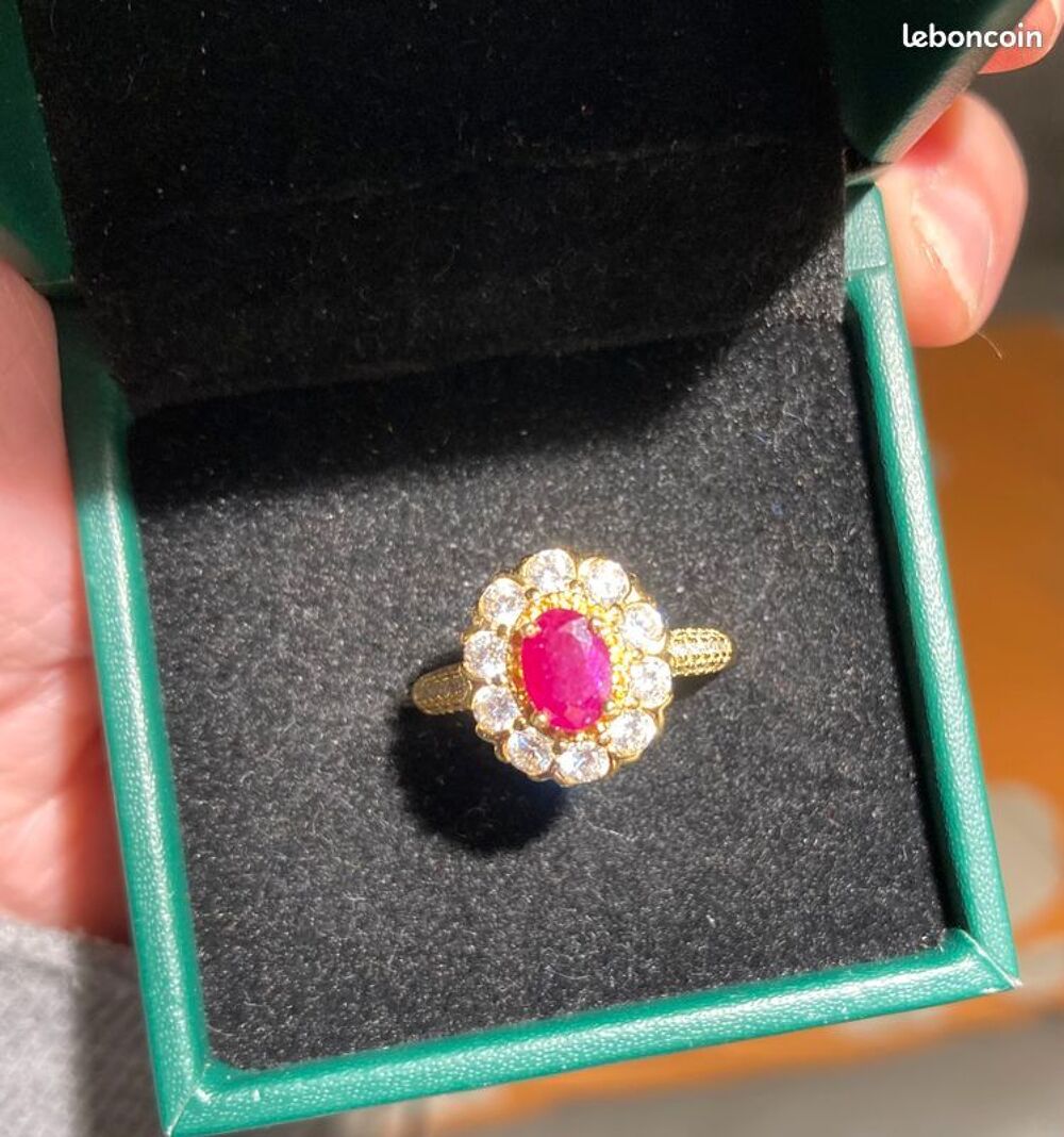 bague neuve, rubis rouge sang de pigeon, taille ajustable Bijoux et montres
