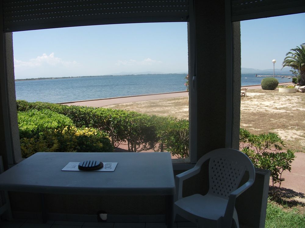   Studio cabine en RDC les pieds dans l'eau Languedoc-Roussillon, Le Barcarès (66420)