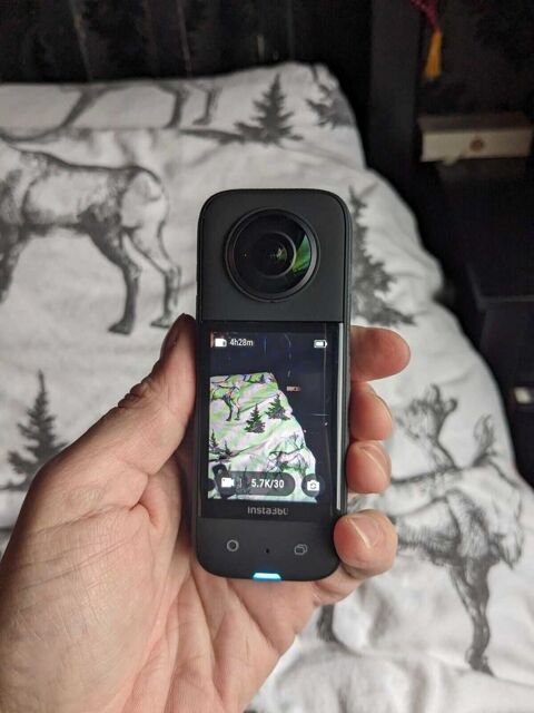 Insta360 X3 Action Camera with Extra Battery 250 Dijon (21)