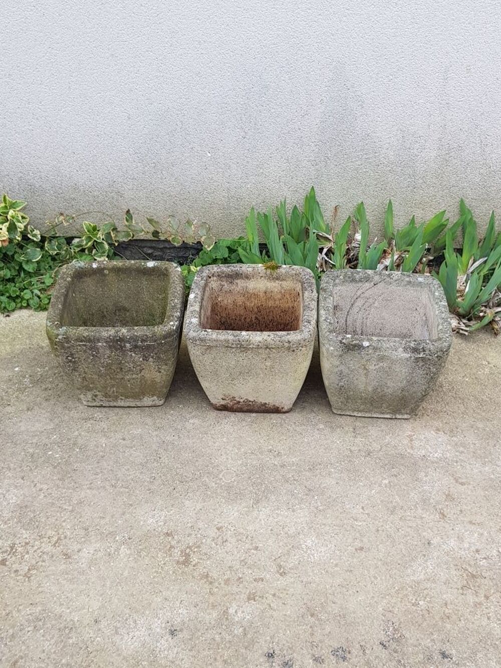 jardini&egrave;re vase pot fleur en pierre Jardin