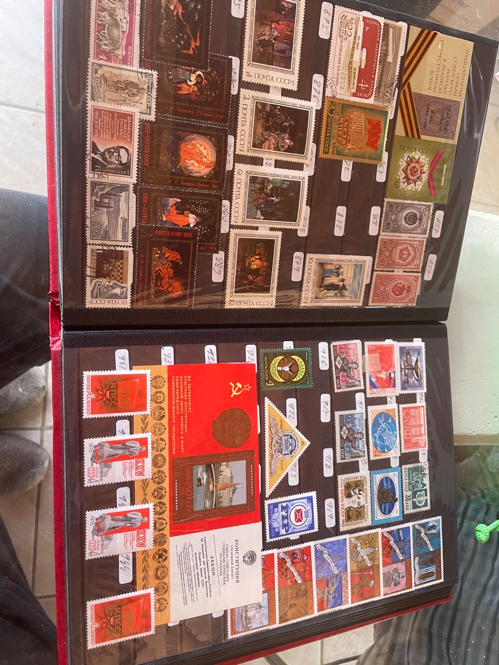 Album de timbres pays de l'est 