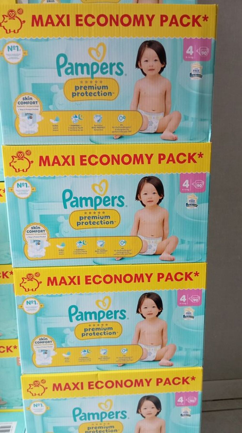 Pampers maxi pack premium protection taille 4 Puériculture