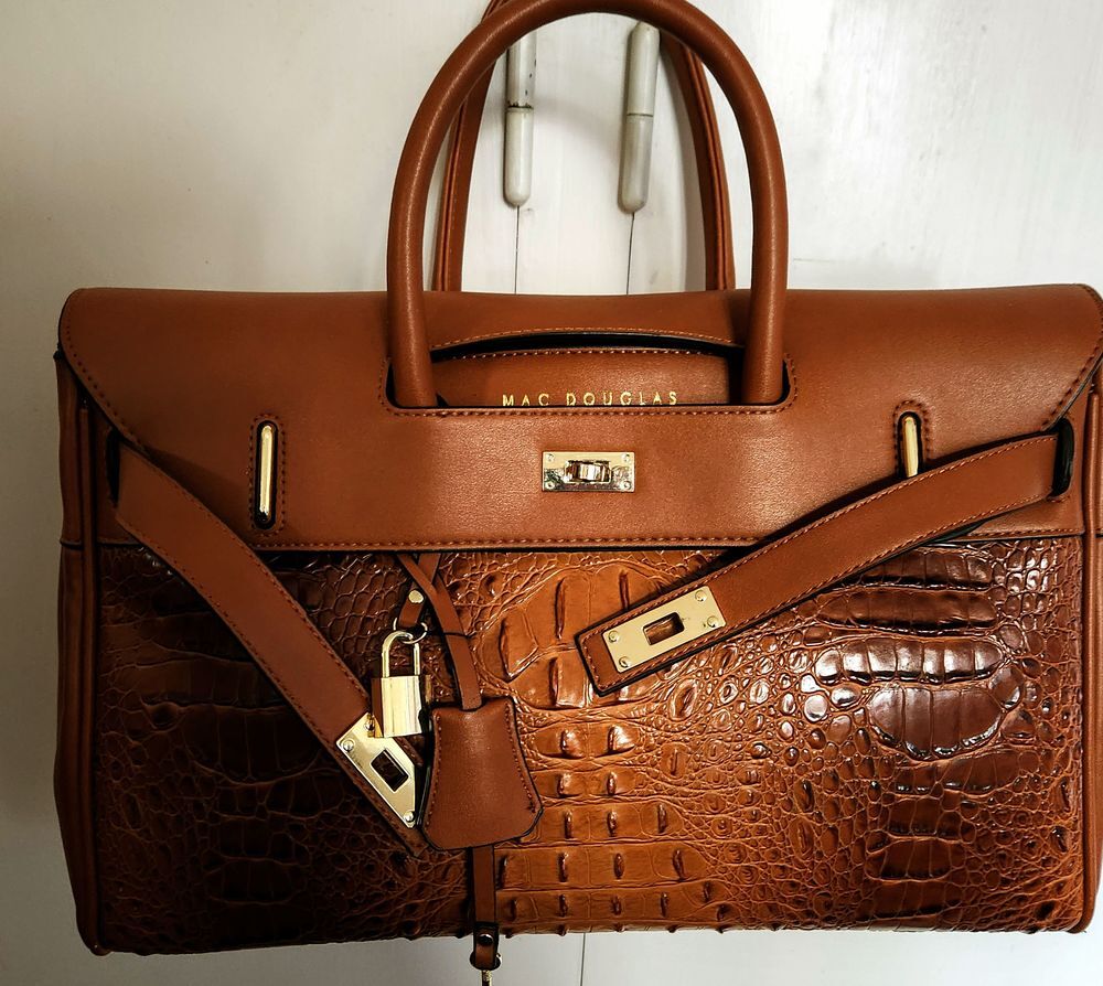 Tr&egrave;s rare sac neuf MacDouglas en cuir Maroquinerie