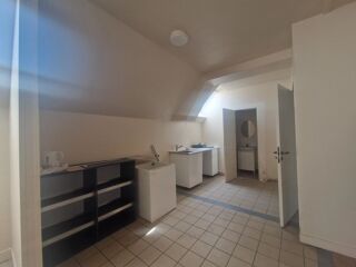  Immeuble à vendre 15 + pièces 298 m²