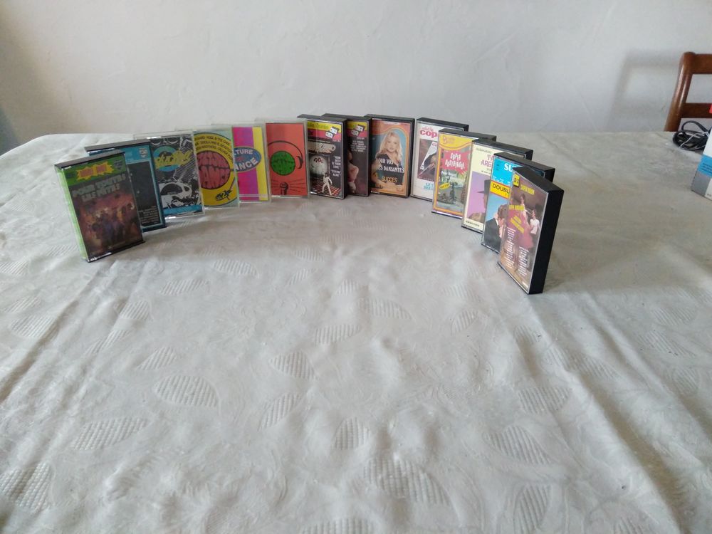 divers: vinyles , K7 audio + lecteur enregistreur , etc;;
CD et vinyles