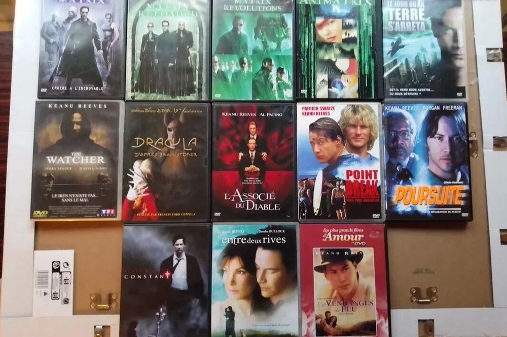 KEANU REEVES LOT DE 13 DVD DONT 3 DOUBLE DVD (16 DVD AU TOTA DVD et blu-ray