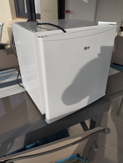 petit congelateur 60 Ploun�vez-Lochrist (29)