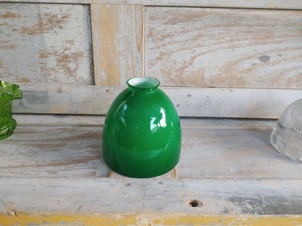 Ancien Verre Opaline Verte Lampe de Notaire XIX&egrave;me 
Décoration
