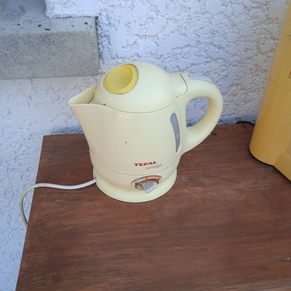 Bouilloire Tefal jaune Electroménager
