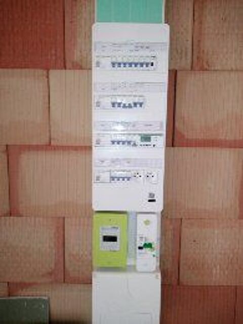 electricien qualifi&eacute; 0 30900 St cesaire