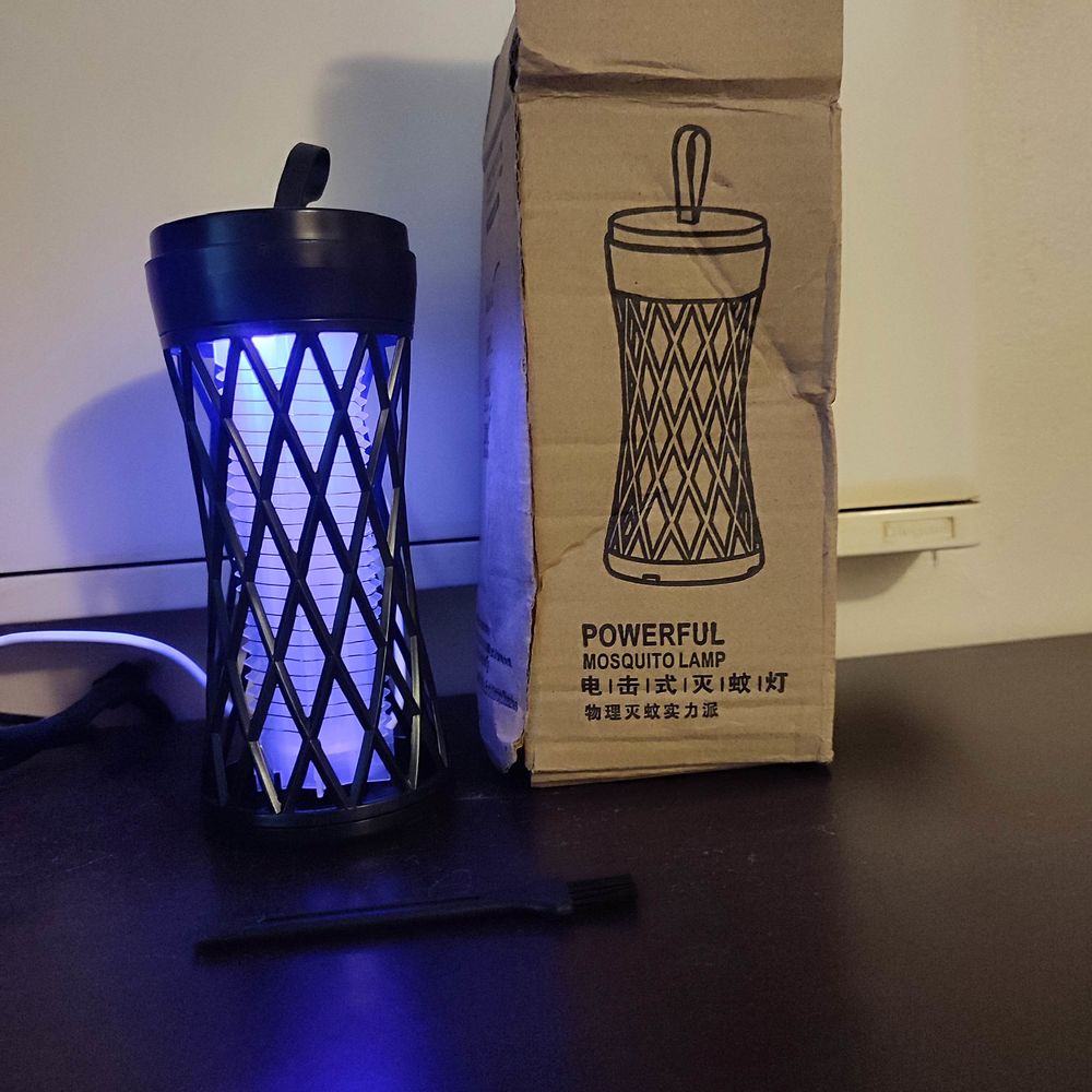 Lampe anti moustique Electroménager